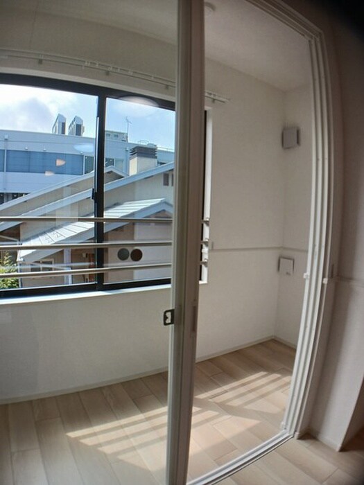 物件内観写真10　(ベランダ・バルコニー)