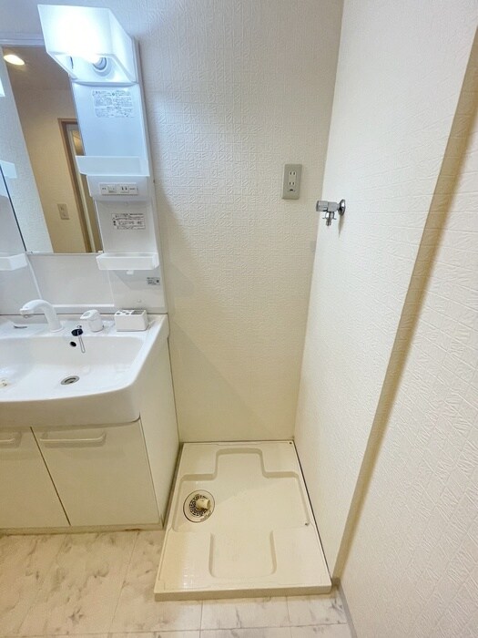 物件内観写真12　(洗濯機置場)