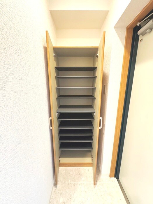 物件内観写真15　(靴箱)