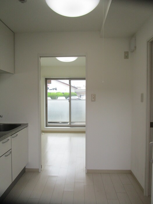 物件内観写真17　(廊下)