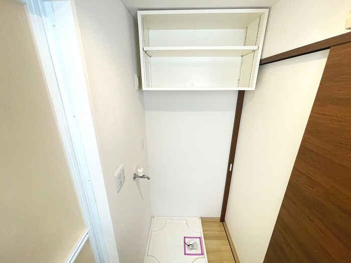 物件内観写真14　(洗濯機置場)