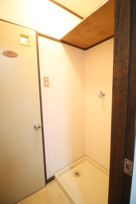 物件内観写真13　(洗濯機置場)