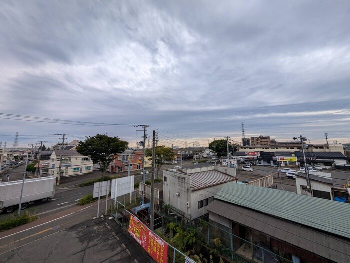 物件内観写真16　(室内からの展望)