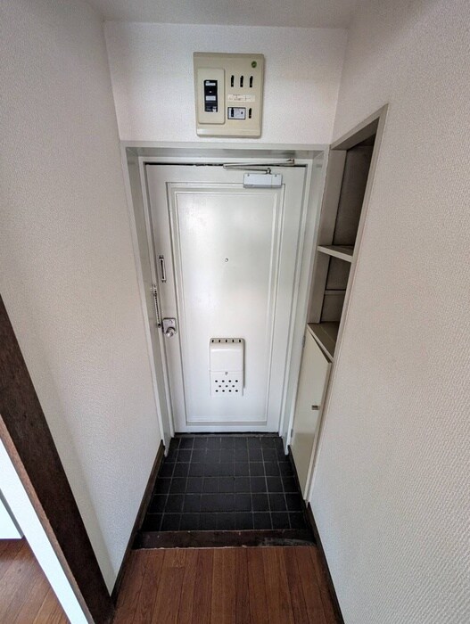 物件内観写真21　(玄関)