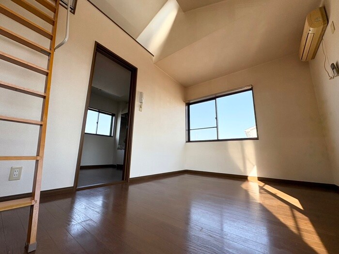 物件内観写真8　(居室)