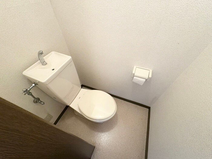 物件内観写真14　(トイレ)