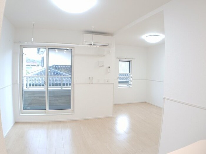 物件内観写真4　(居室)