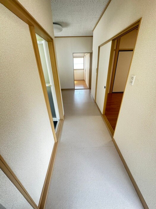 物件内観写真18　(廊下)