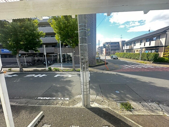 物件内観写真20　(室内からの展望)