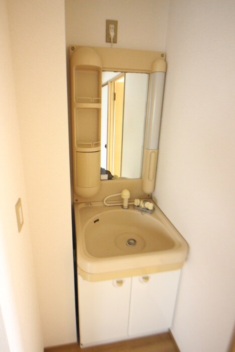 物件内観写真10　(洗面)