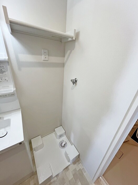 物件内観写真12　(洗濯機置場)