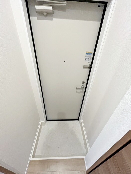 物件内観写真16　(玄関)