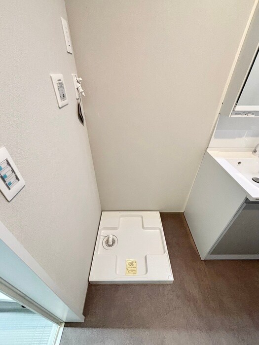 物件内観写真14　(洗濯機置場)