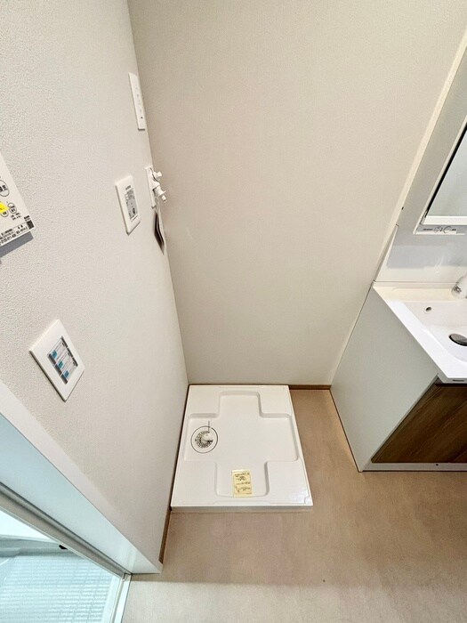 物件内観写真14　(洗濯機置場)