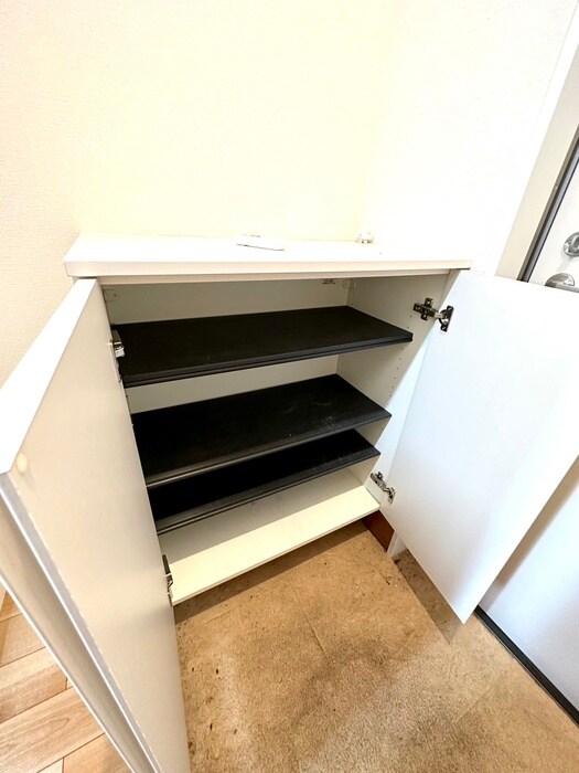 物件内観写真18　(靴箱)