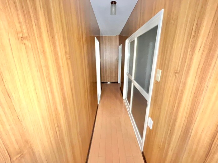 物件内観写真16　(廊下)