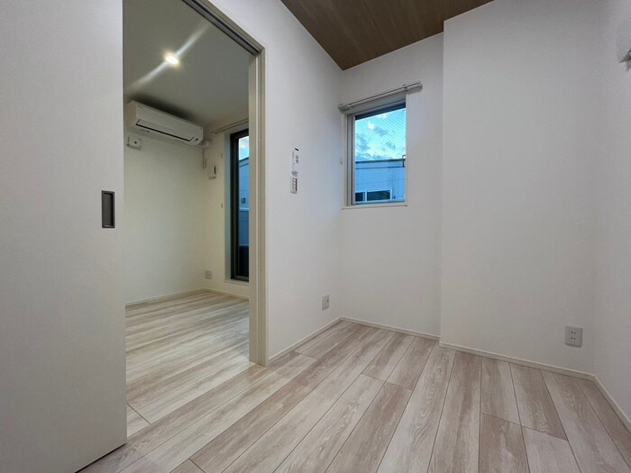 物件内観写真8　(居室)