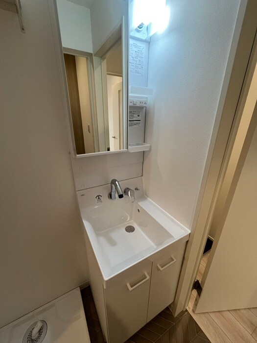 物件内観写真12　(洗面)