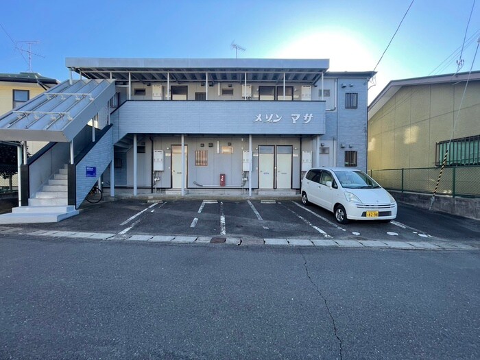 物件外観写真2　(駐車場)