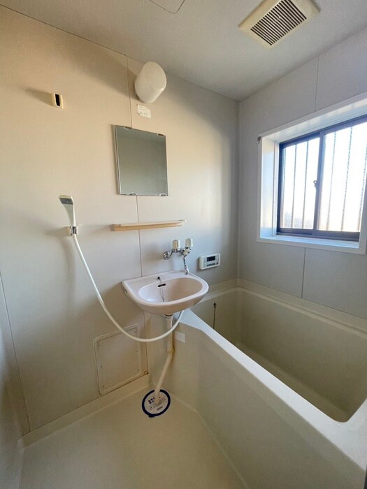 物件内観写真10　(バス／シャワールーム等)