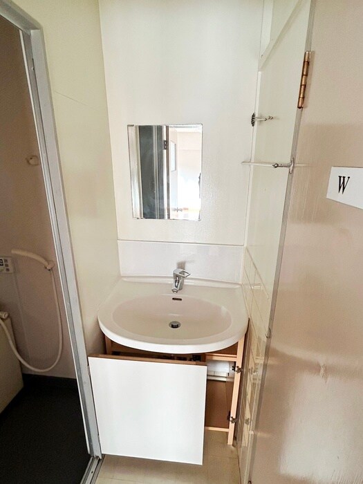 物件内観写真16　(洗面)