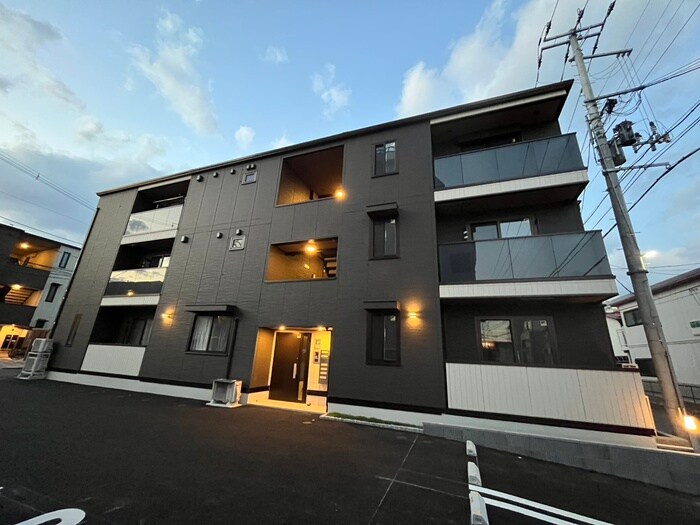 物件外観写真1　(外観写真)