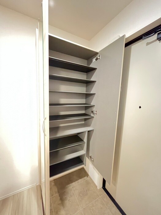 物件内観写真14　(靴箱)