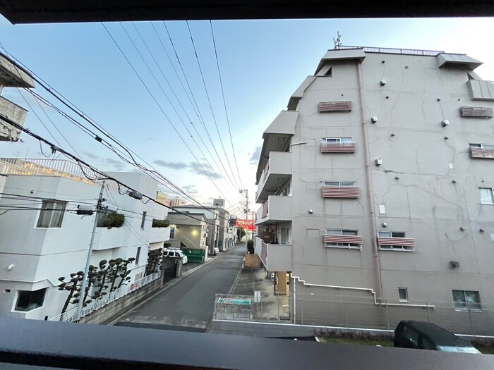 物件内観写真17　(室内からの展望)