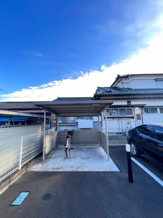 物件外観写真5　(駐輪場)