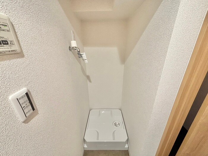 物件内観写真12　(洗濯機置場)