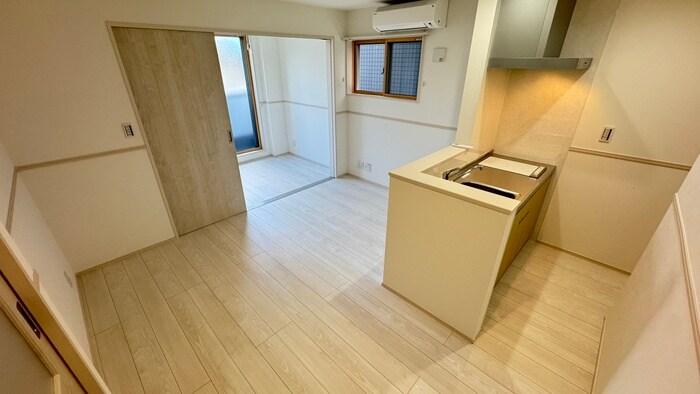 物件内観写真8　(居室)