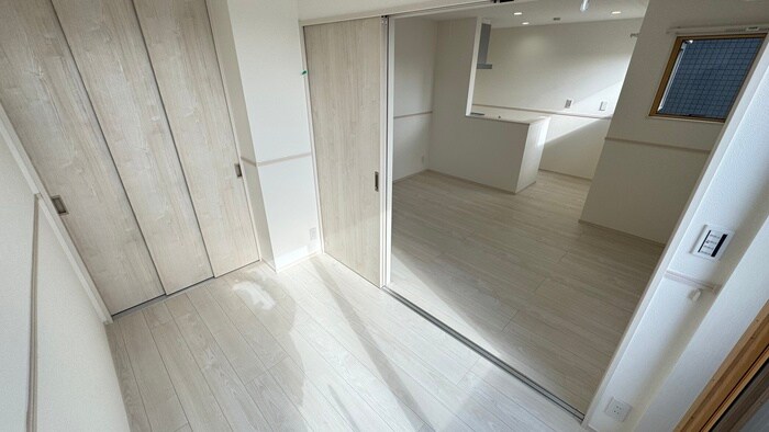 物件内観写真8　(居室)