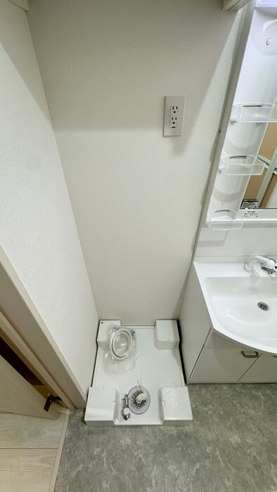 物件内観写真14　(洗濯機置場)