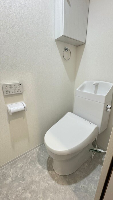 物件内観写真15　(トイレ)