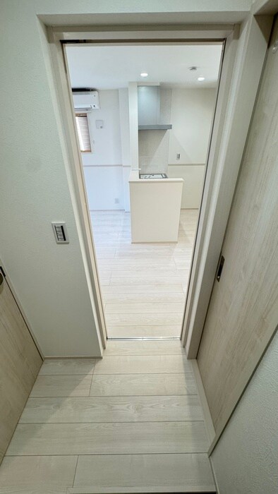 物件内観写真16　(廊下)