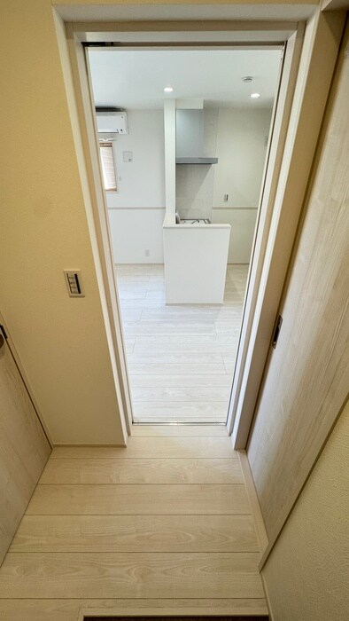 物件内観写真16　(廊下)
