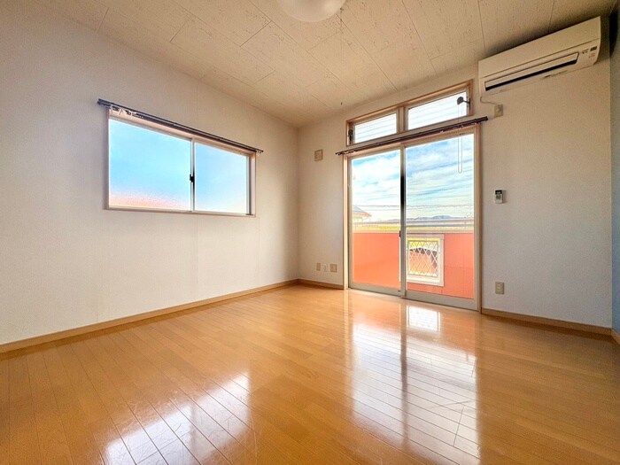 物件内観写真9　(居室)