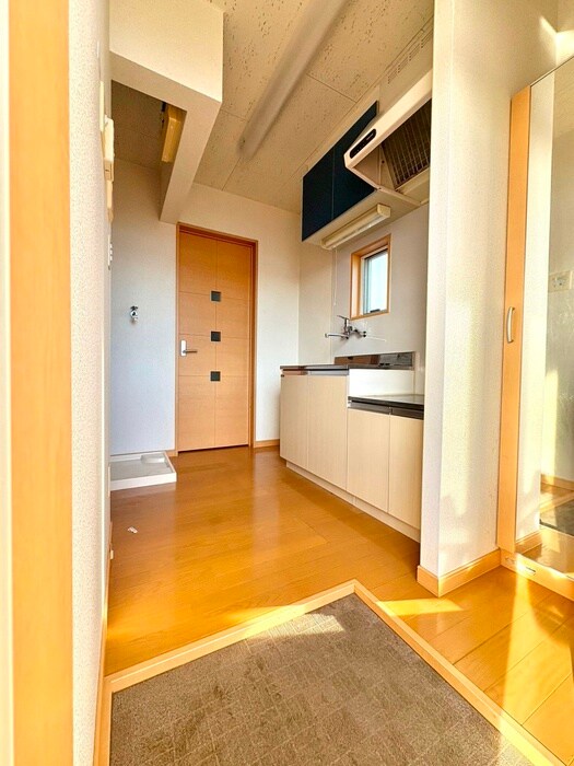 物件内観写真16　(廊下)