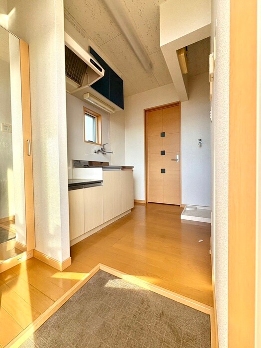 物件内観写真16　(廊下)