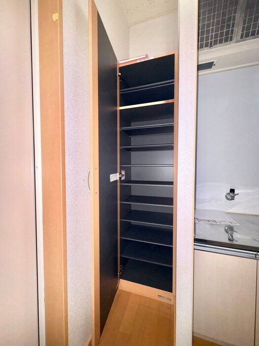 物件内観写真18　(靴箱)