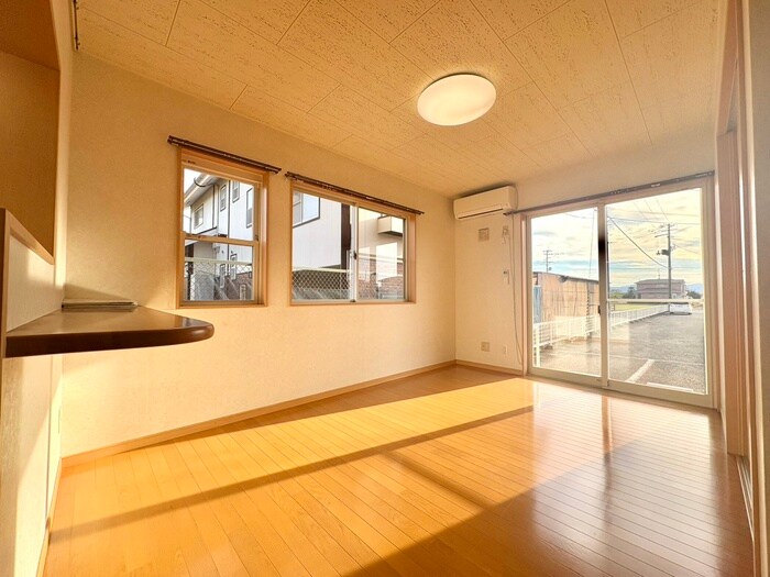 物件内観写真8　(居室)