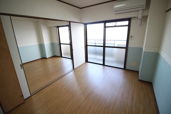 物件内観写真8　(居室)