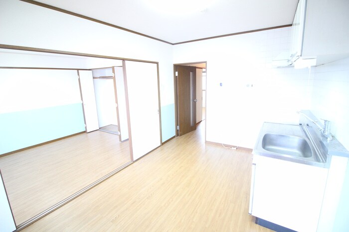 物件内観写真9　(居室)