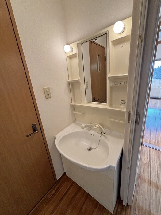 物件内観写真11　(洗面)