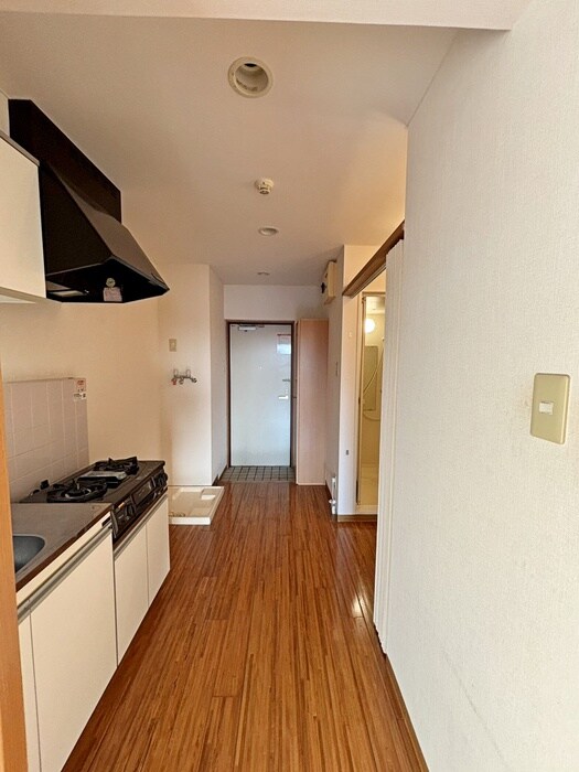 物件内観写真18　(廊下)