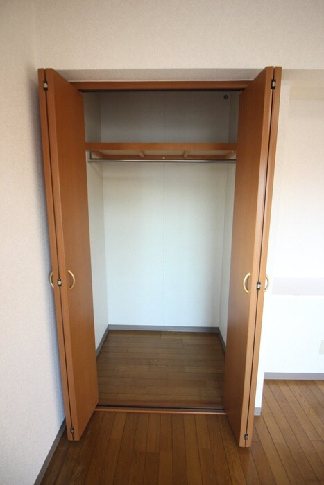 物件内観写真12　(収納)
