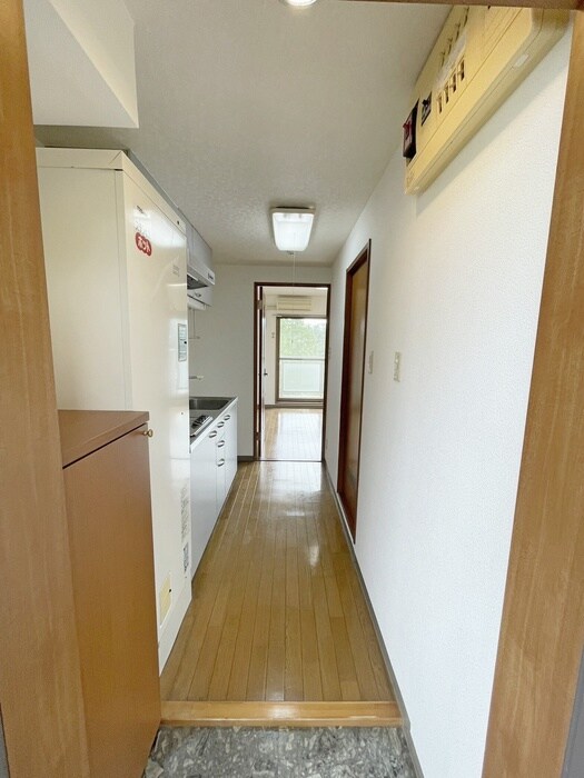 物件内観写真17　(廊下)