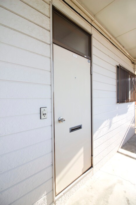 物件内観写真17　(玄関)