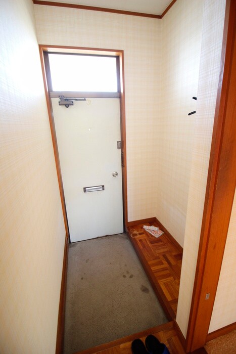 物件内観写真19　(玄関)