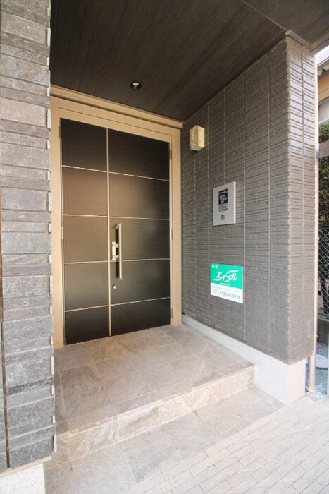 物件外観写真5　(エントランス部分)